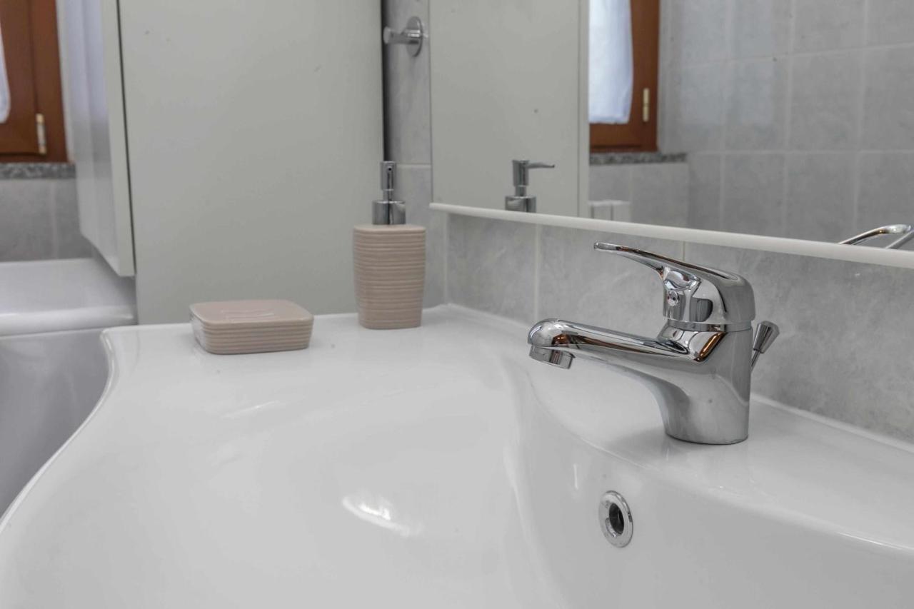 "Rhome14" Cozy Apartment For Smart Workers Milan Bagian luar foto